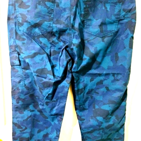 DKNY Jeans Women's Blue Camo Cargo Pants Size 12 - Picture 6 of 12